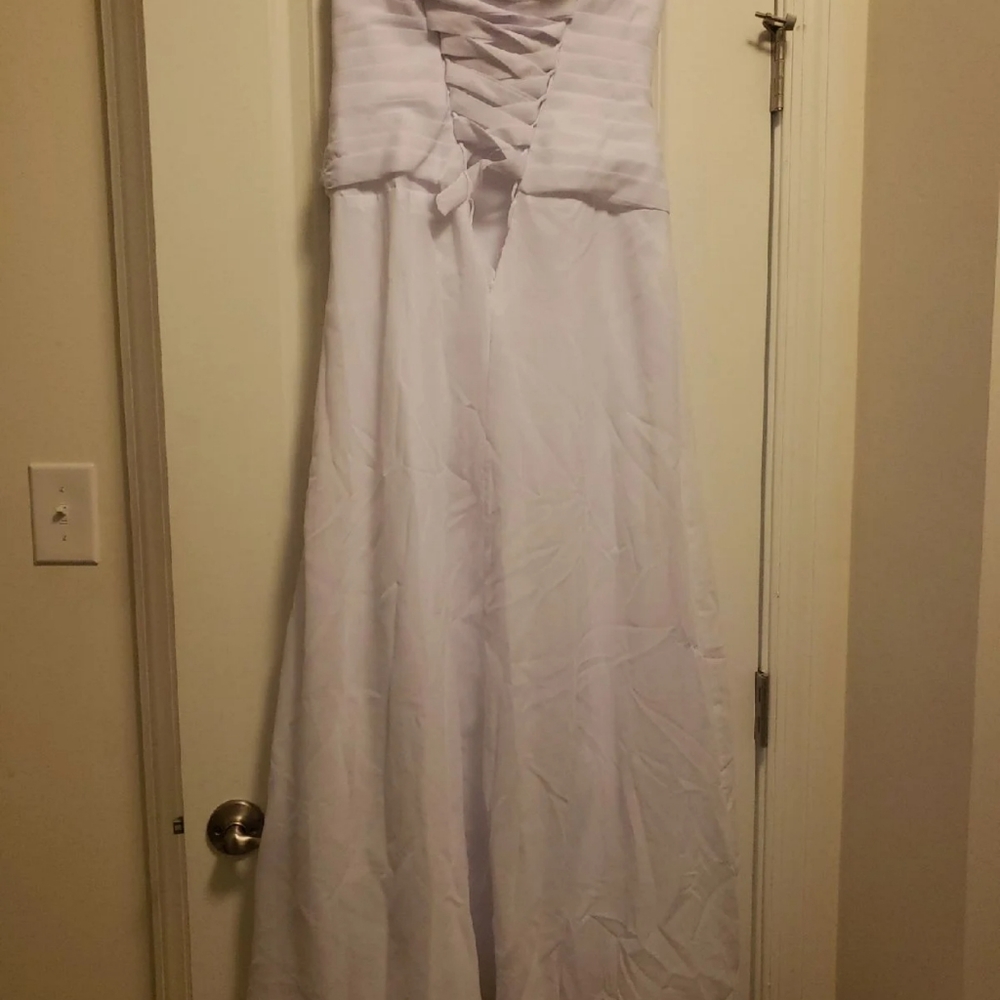 Dress - Picture 3 of 4